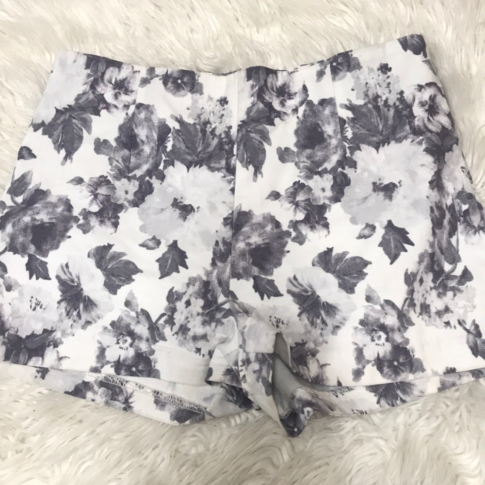 High Rise Flower shorts